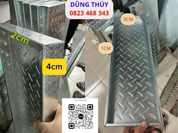 mâm cầu thang chống trượt